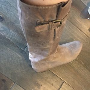 Steve Madden boots leather tan distressed look